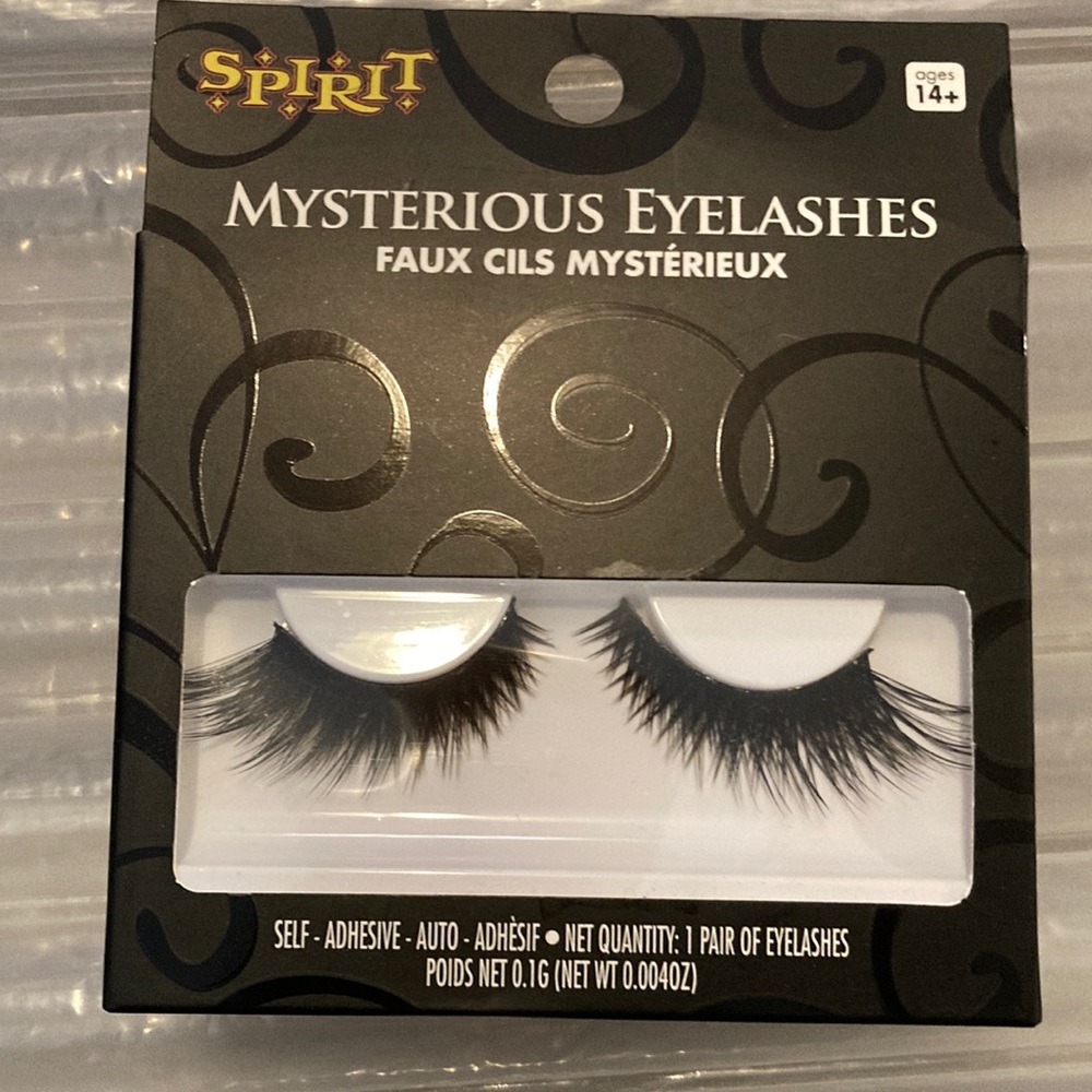 Costume eyelashes